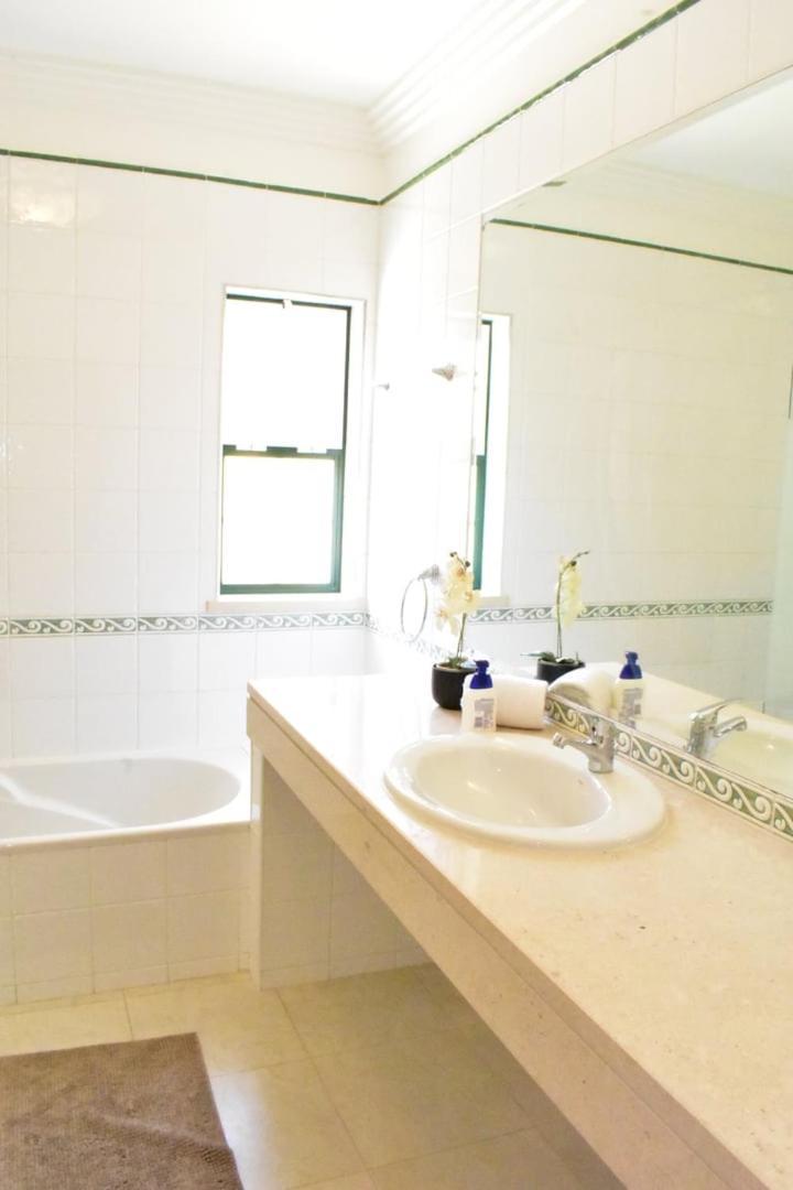 The Albufeira Concierge - Villa Santa Eulalia Ольос де Агуа Екстериор снимка