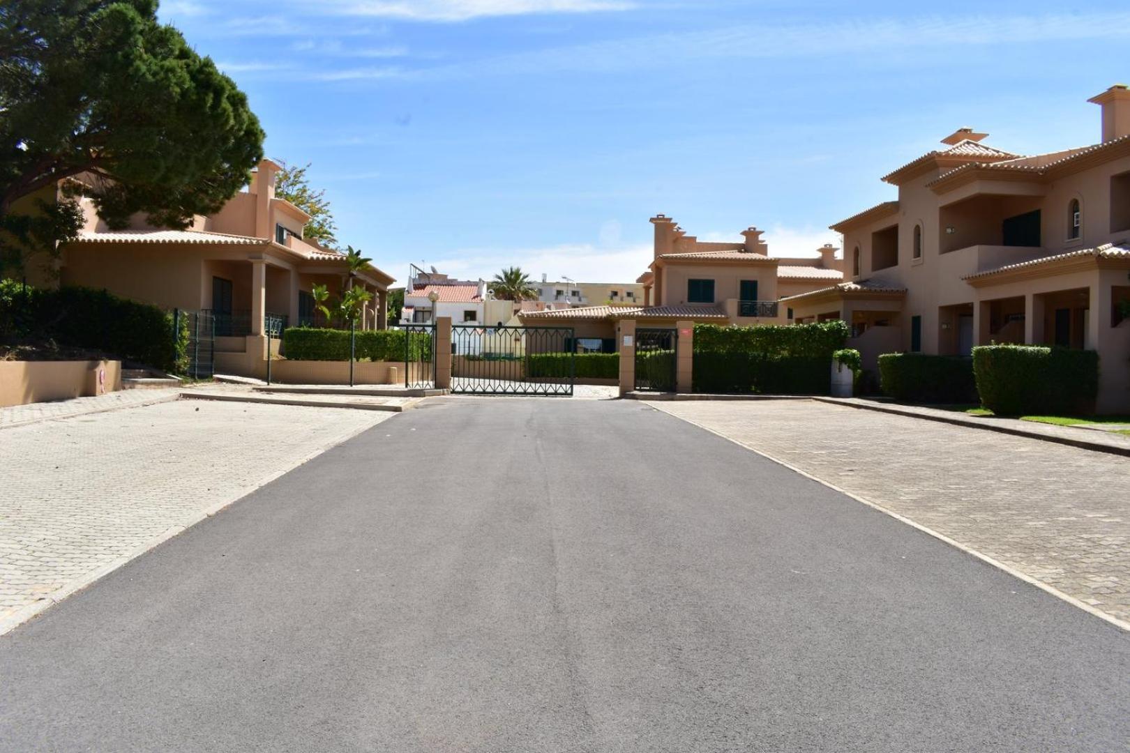 The Albufeira Concierge - Villa Santa Eulalia Ольос де Агуа Екстериор снимка